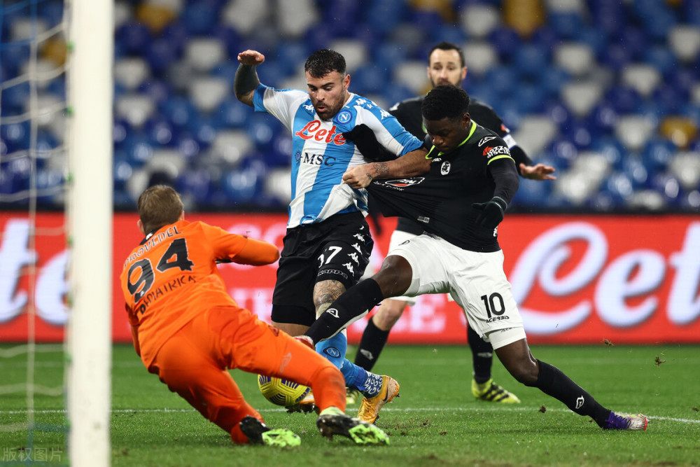  那不勒斯遭遇黑色五分钟 补时连丢两球痛失好局  
