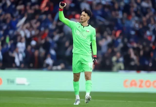  英超门将神扑集锦，埃德森入选周最佳  